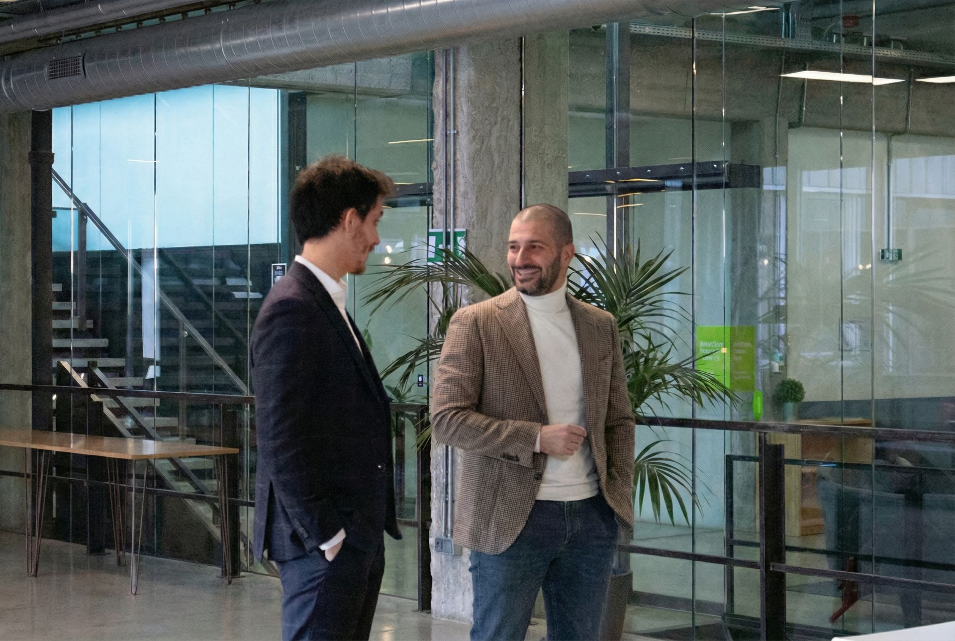 Collega di Instilla lavora al pc